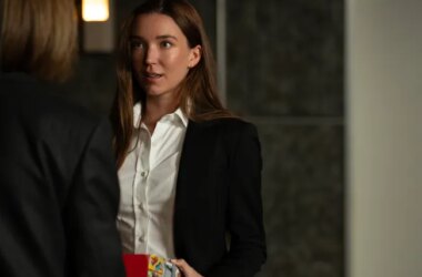 Звезда «Рая» Николь Бридон Блум о роли злодейки Джейн Звезда «Рая» Николь Бридон Блум о роли злодейки Джейн