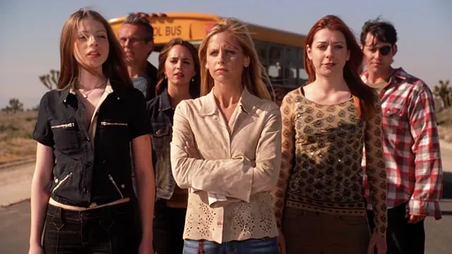 Сара Мишель Геллар сообщила, что перезапуск «Баффи» официально отменен (обновление) Сара Мишель Геллар сообщила, что перезапуск «Баффи» официально отменен (обновление)